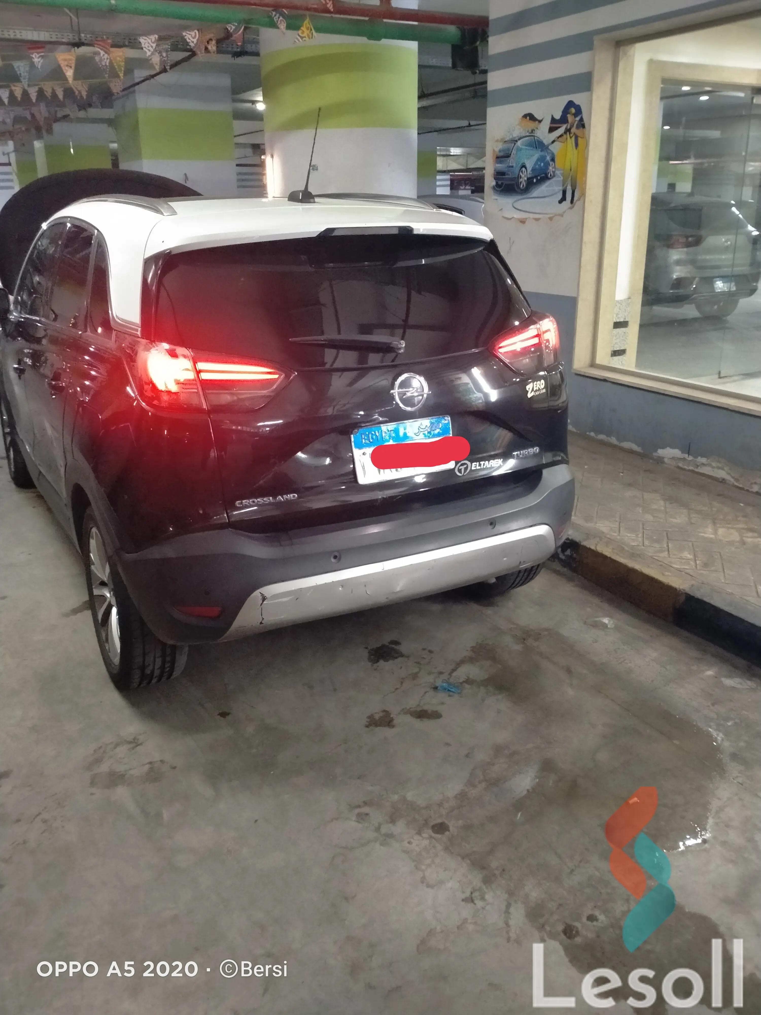 أوبل كروس لاند اوتوماتك مستعملة أسود موديل 2018 - صورة 2