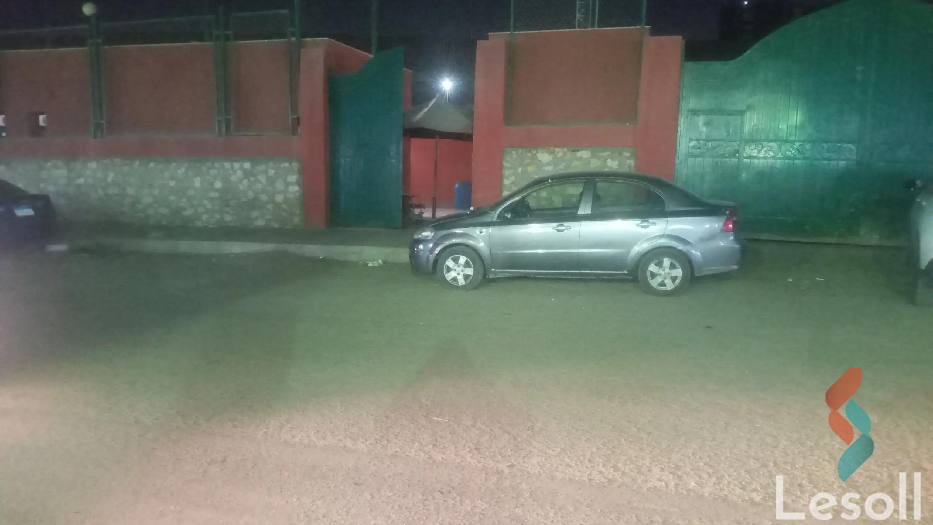 شيفروليه افيو اوتوماتك مستعملة فضي موديل 2010 - صورة 3