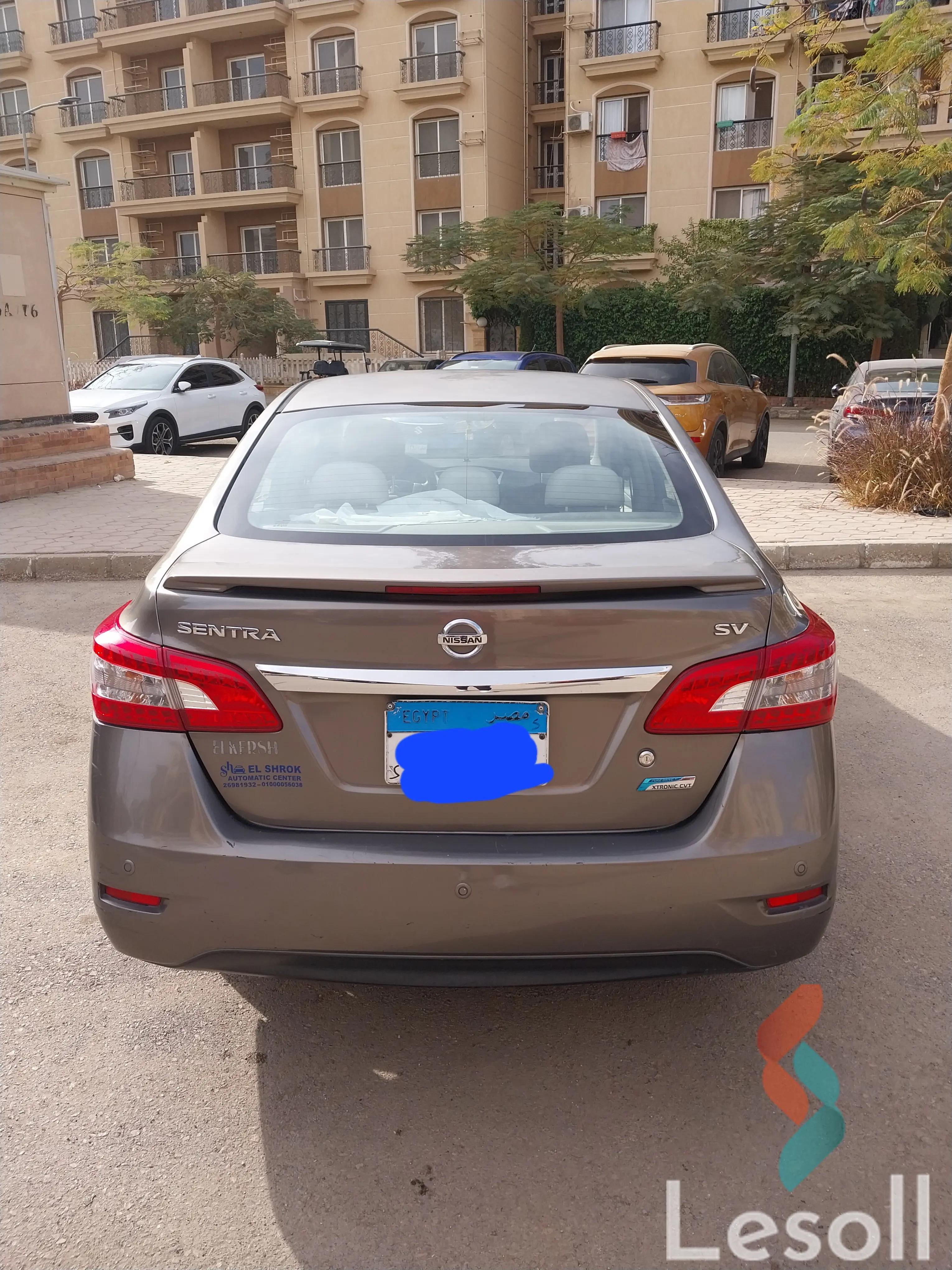 نيسان سنترا اوتوماتك مستعملة فضي موديل 2015 - صورة 3
