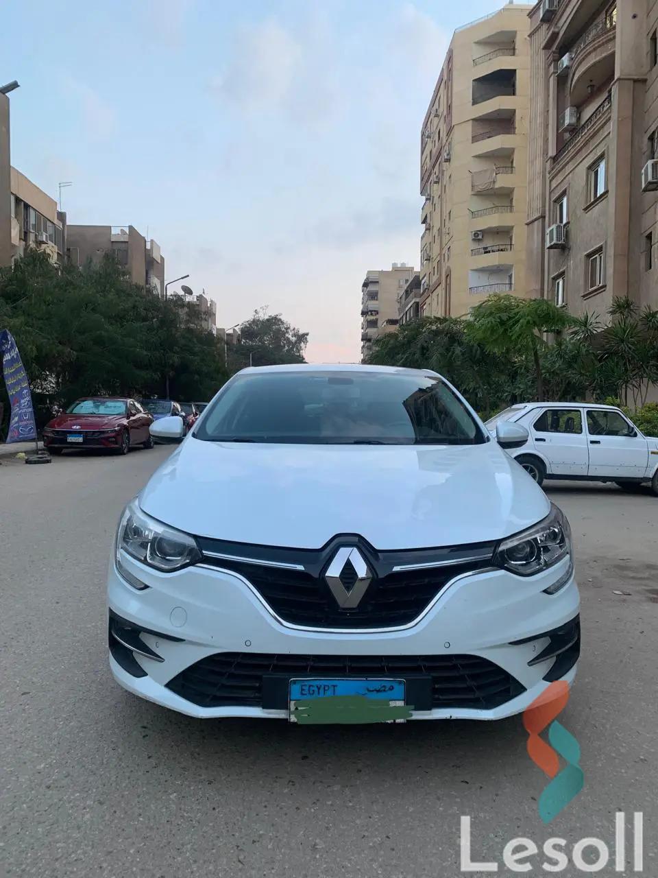 رينو ماستر اوتوماتك مستعملة أبيض موديل 2022