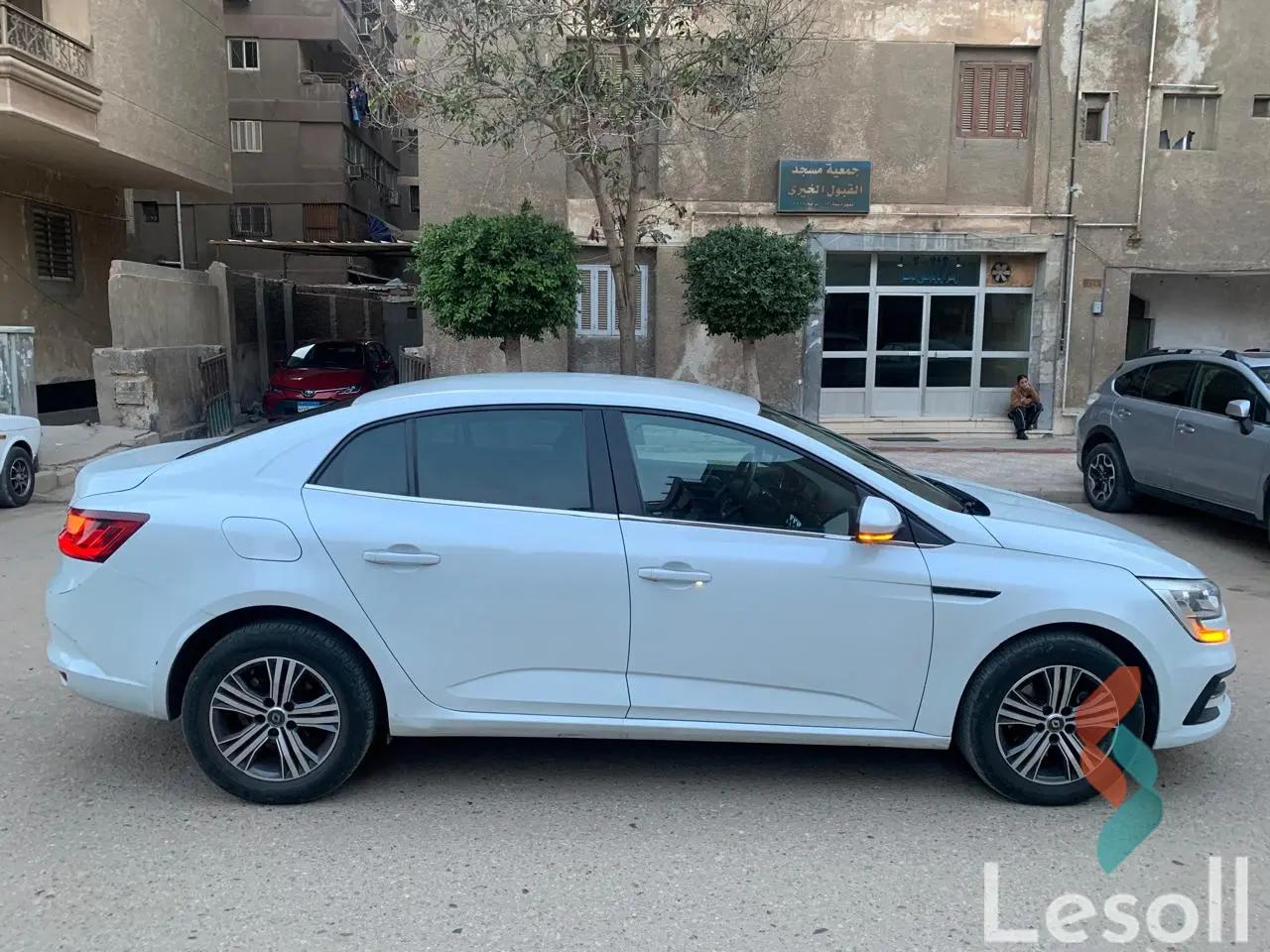 رينو ماستر اوتوماتك مستعملة أبيض موديل 2022