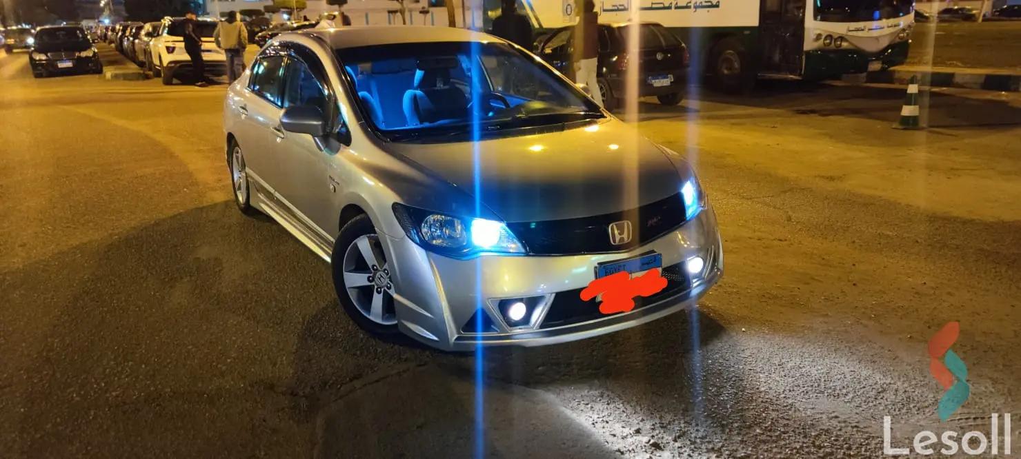 هوندا سيفيك اوتوماتك مستعملة فضي موديل 2010