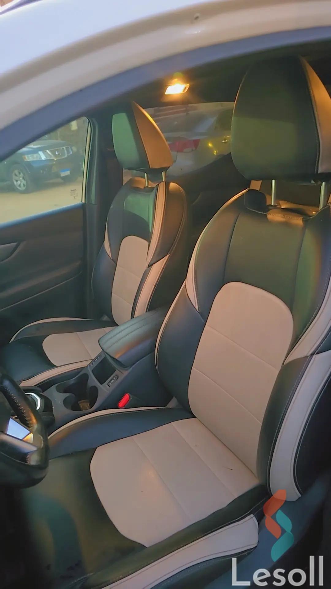 Nissan qashqai automatic used white model 2021 - Image 3