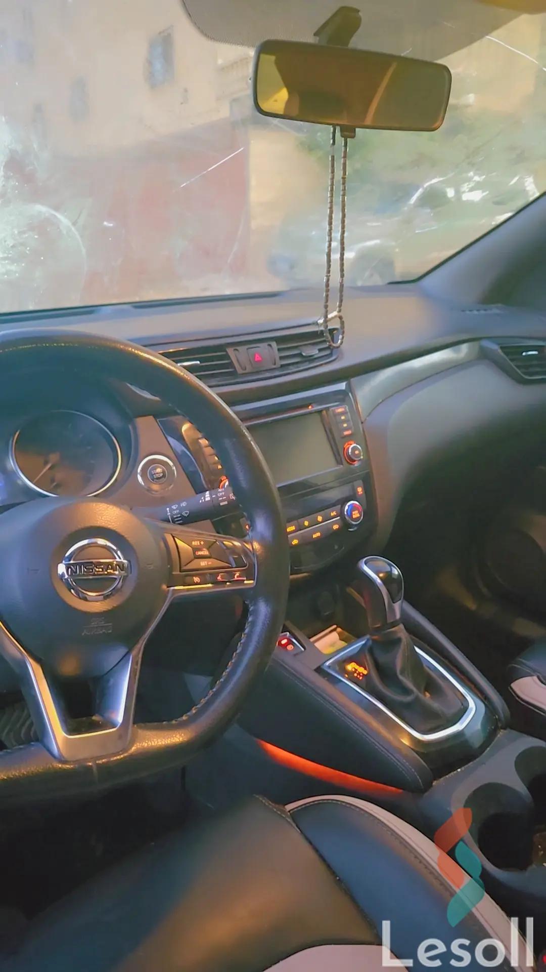 Nissan qashqai automatic used white model 2021 - Image 4