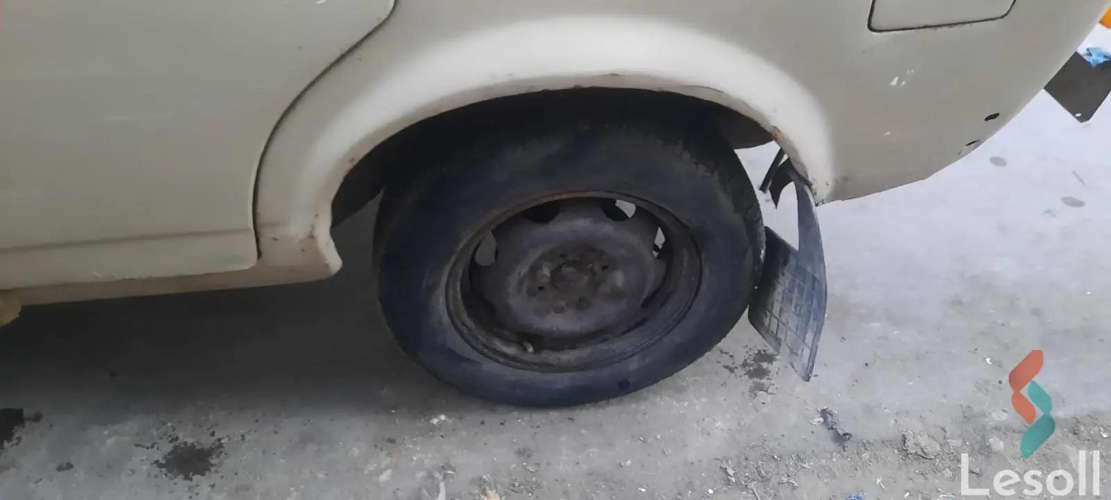 فيات 128 مانيوال مستعملة بيج موديل 1982 - صورة 4