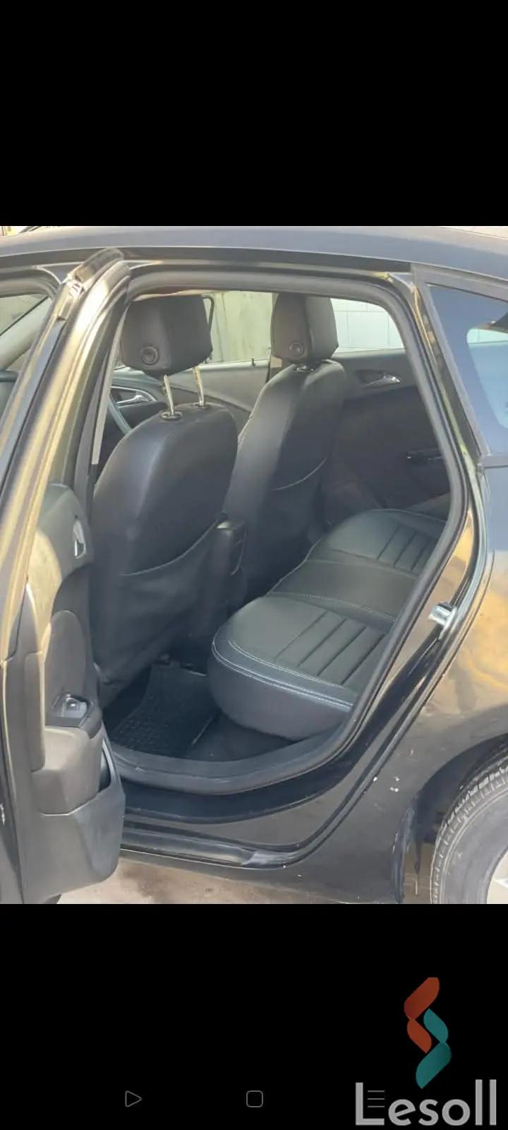 أوبل أسترا اوتوماتك مستعملة أسود موديل 2013 - كل الصور