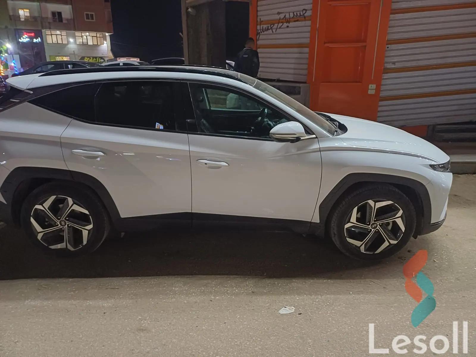 هيونداي توسان اوتوماتك مستعملة أبيض موديل 2022 - كل الصور