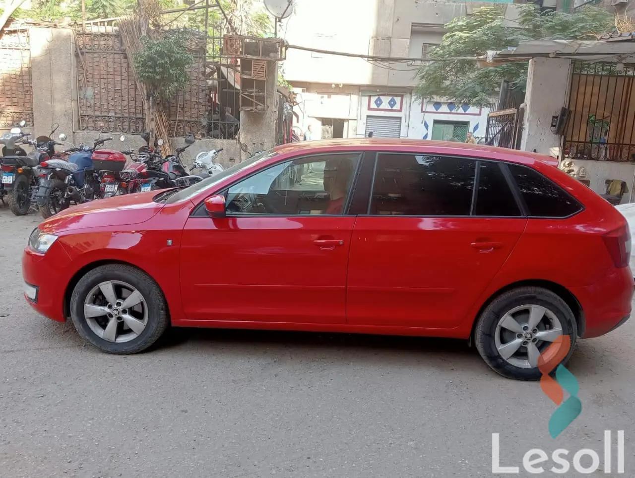 سكودا أوكتافيا مانيوال مستعملة أحمر موديل 2015