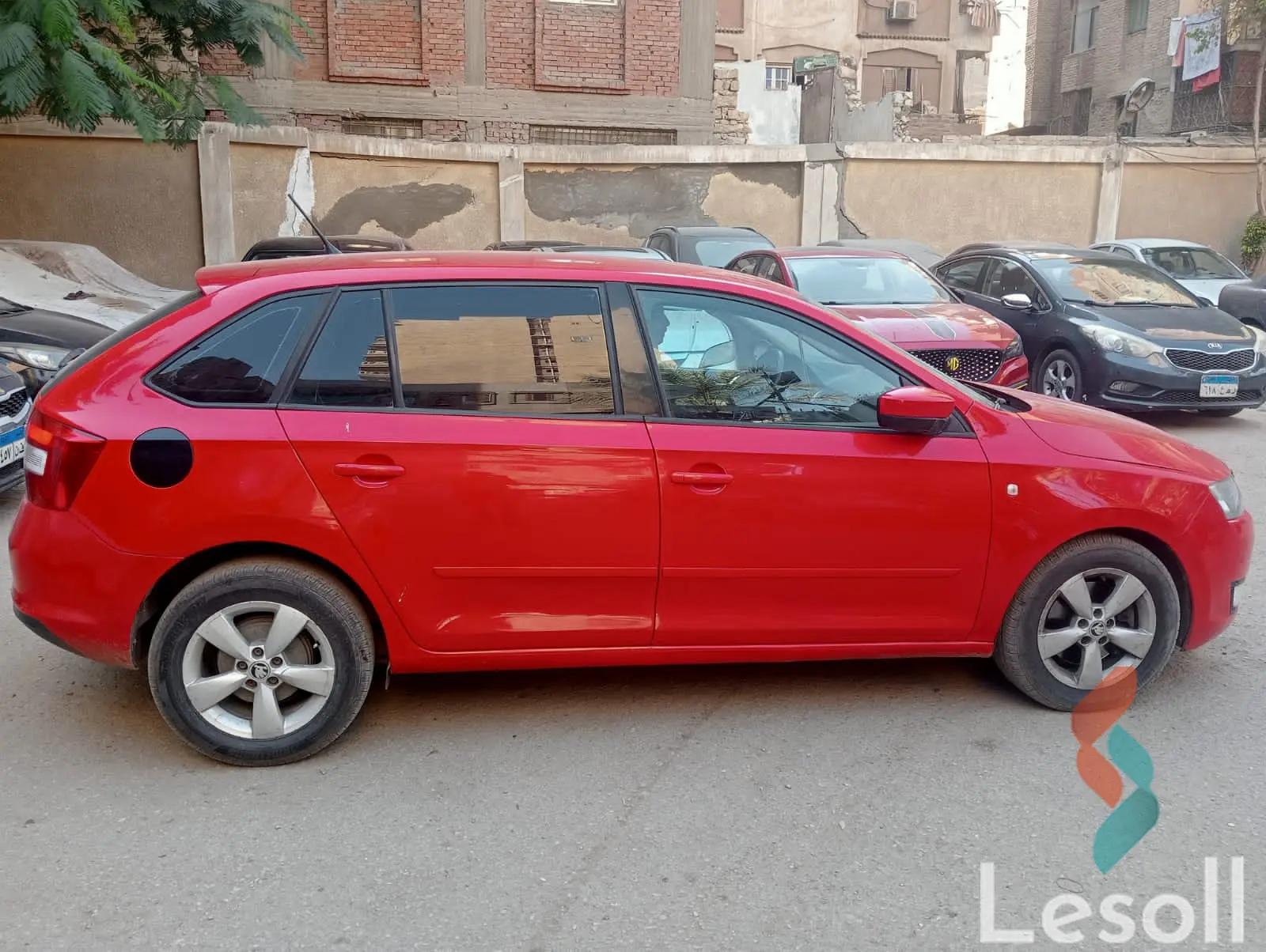 سكودا أوكتافيا مانيوال مستعملة أحمر موديل 2015