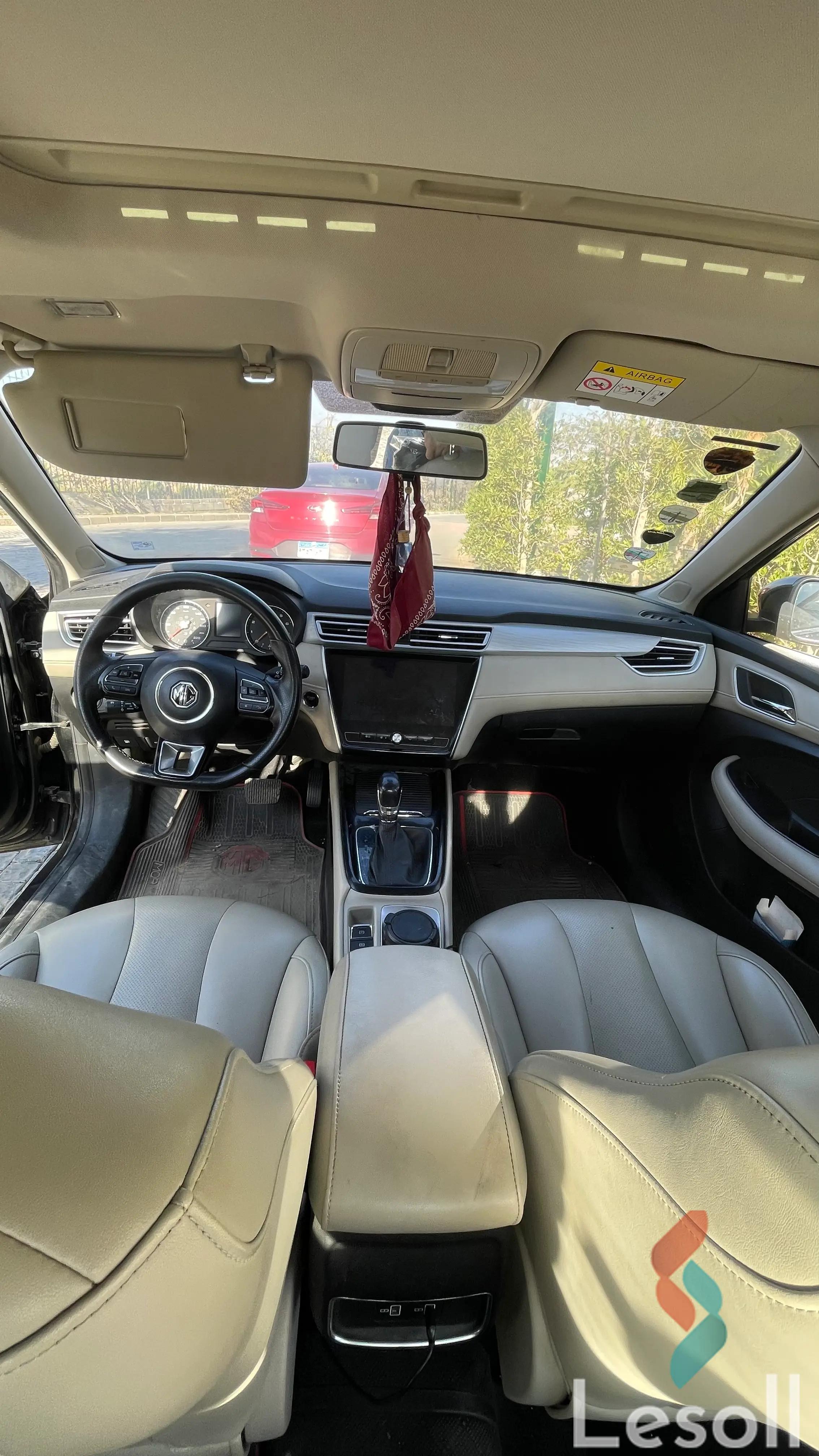 MG 5 automatic used black model 2021