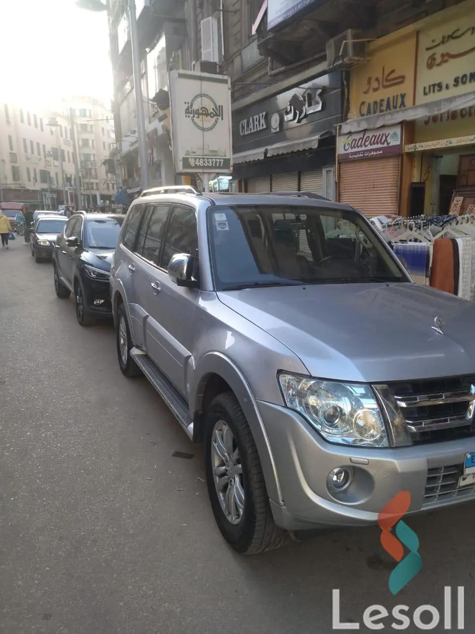 ميتسوبيشي باجيرو اوتوماتك مستعملة فضي موديل 2014