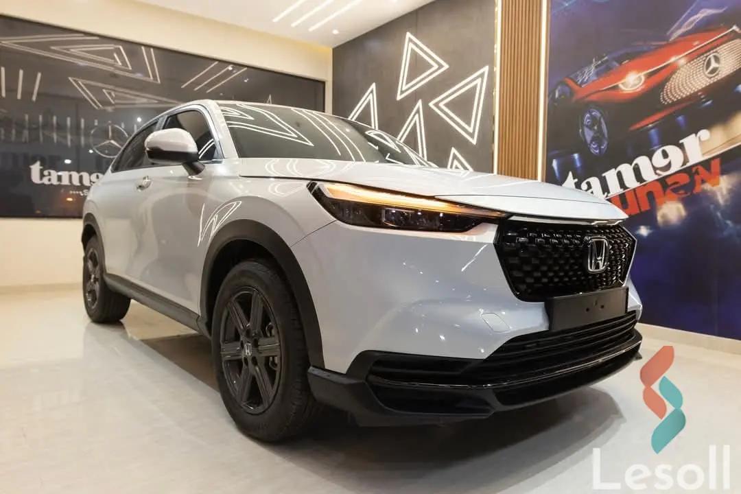 هوندا cr-v اوتوماتك جديدة أبيض موديل 2024