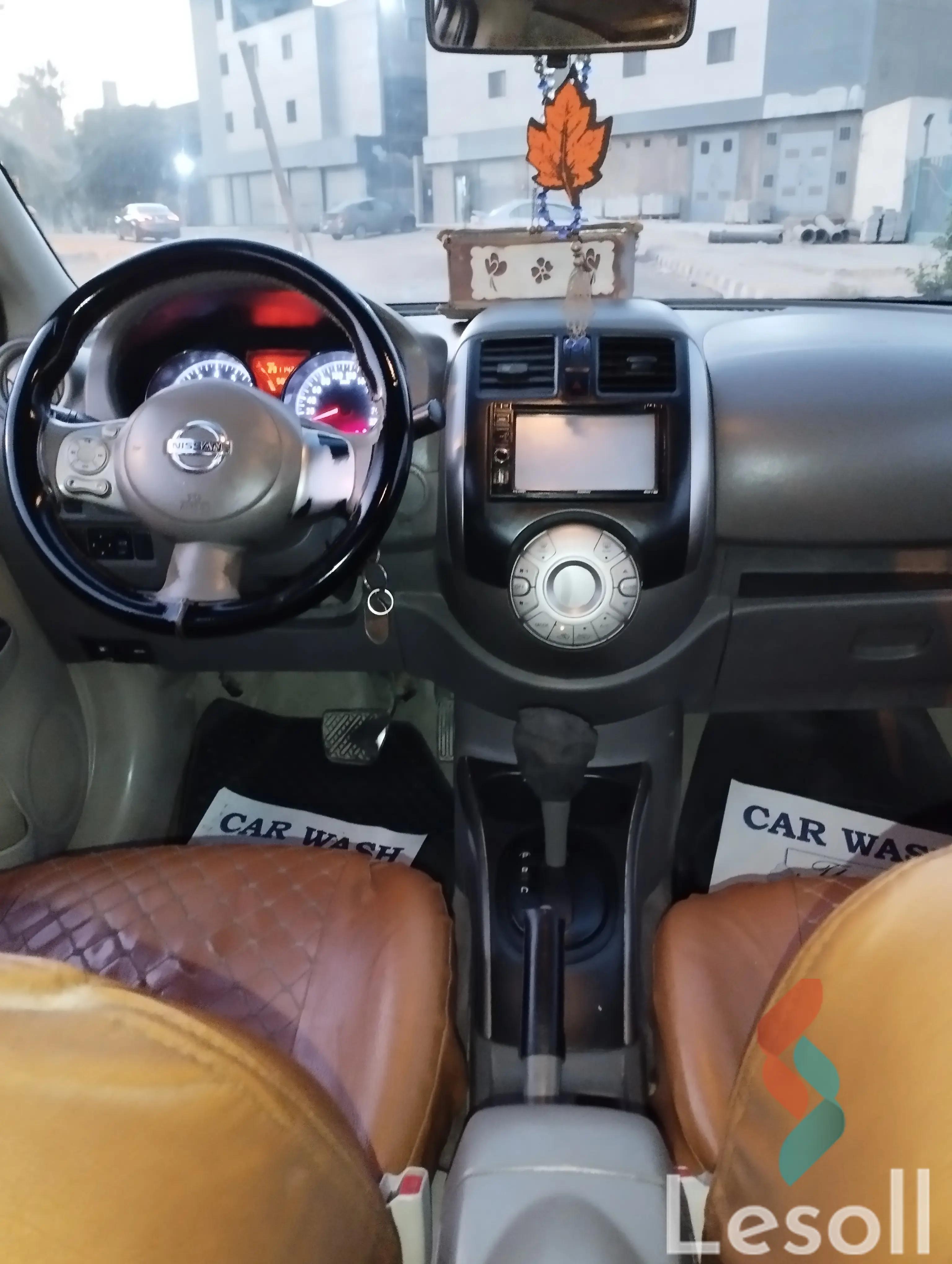 Nissan sunny automatic used gold model 2015 - Image 3