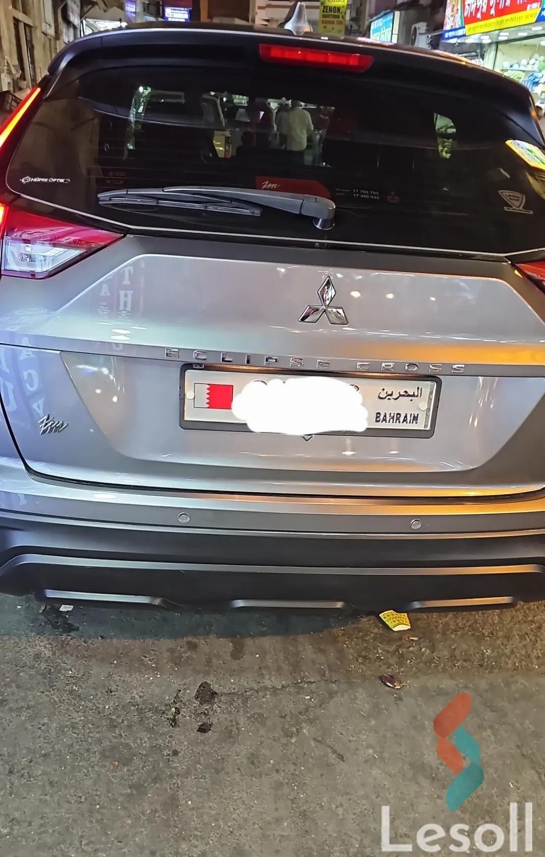 ميتسوبيشي إكليبس كروس اوتوماتك مستعملة رمادي داكن موديل 2022 - صورة 4