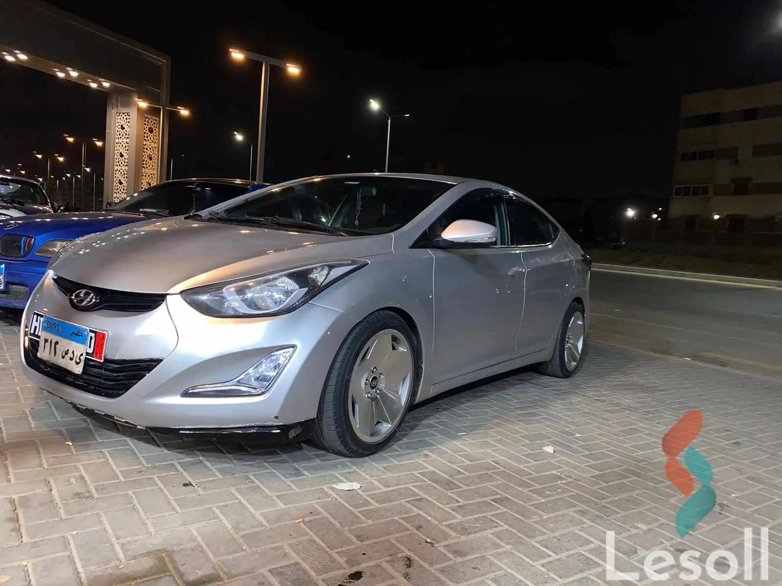هيونداي إلنترا اوتوماتك مستعملة فضي موديل 2016 - كل الصور