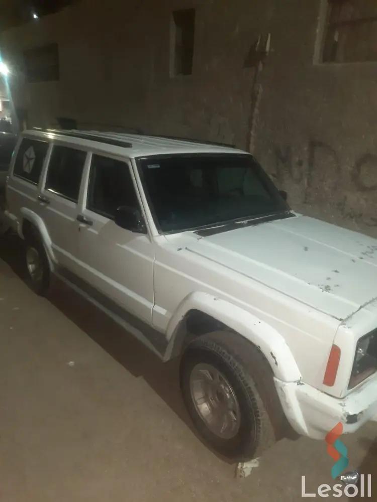 جيب شيروكي مانيوال مستعملة أبيض موديل 1998 - صورة 2