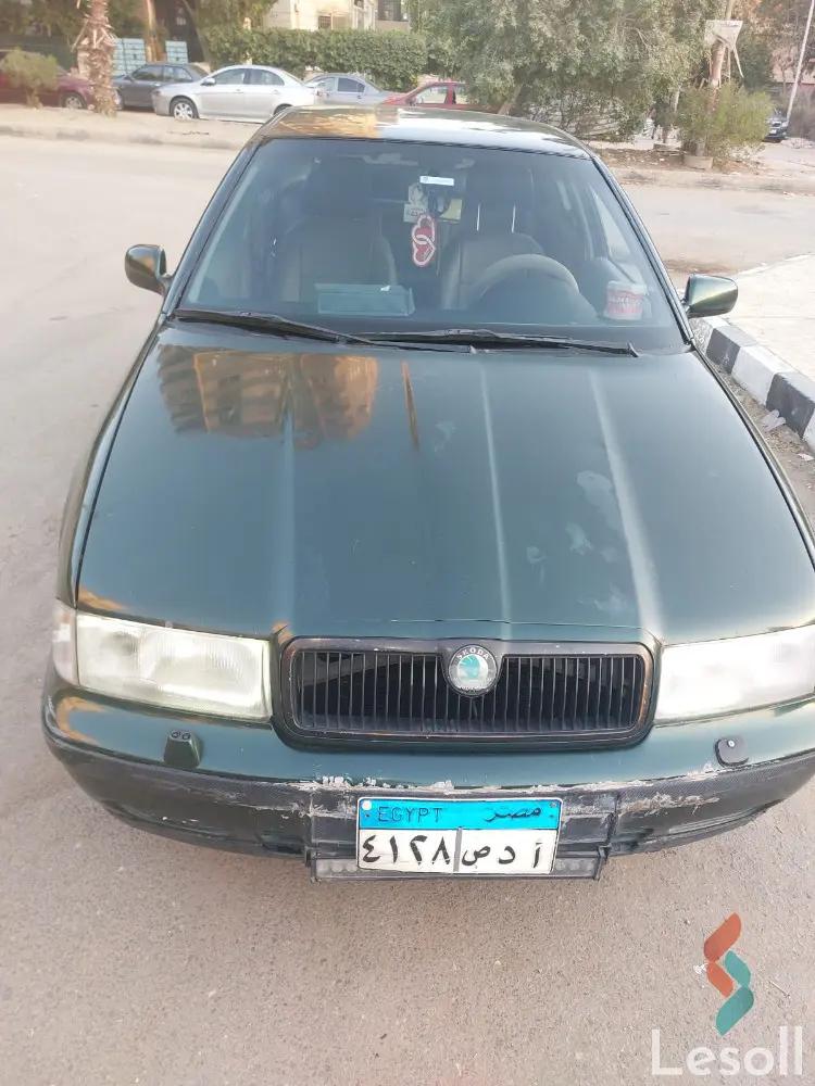سكودا أوكتافيا مانيوال مستعملة أخضر موديل 2000
