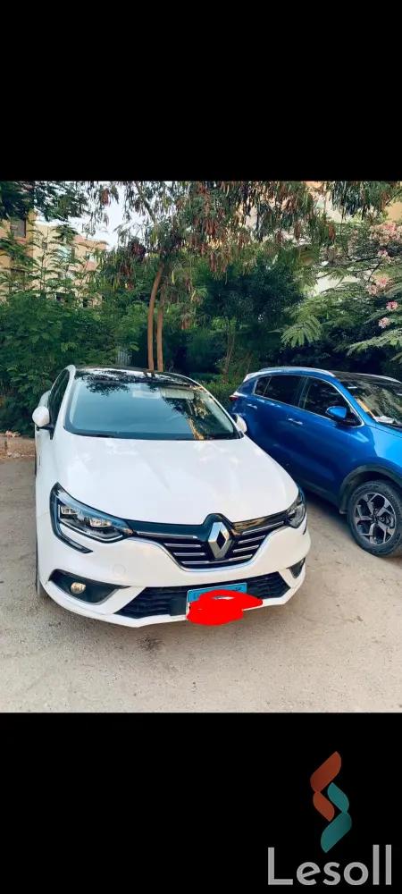 رينو ميجان اوتوماتك مستعملة أبيض موديل 2021 - صورة 2