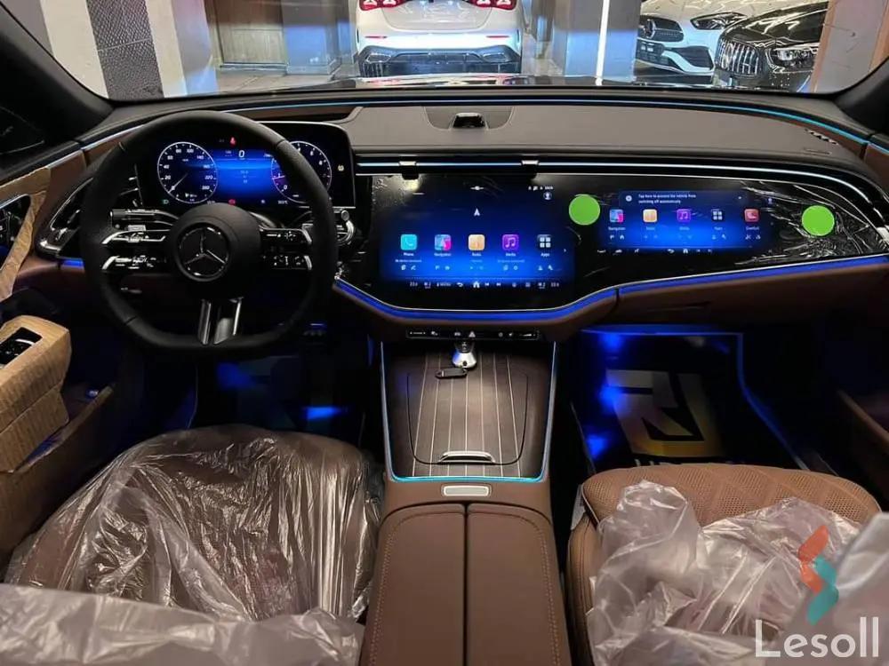 مرسيدس بنز ٢٠٠ سي اوتوماتك جديدة أسود موديل 2024 - صورة 3