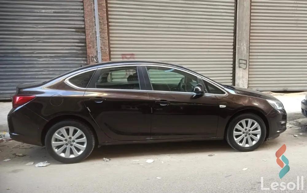 أوبل أسترا اوتوماتك مستعملة بني موديل 2018 - صورة 3