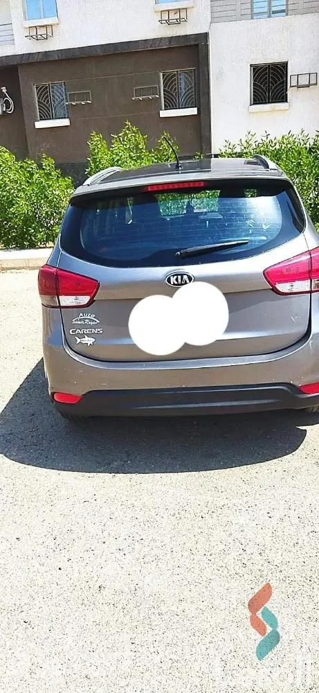 Kia carens automatic used silver model 2014 - Image 3