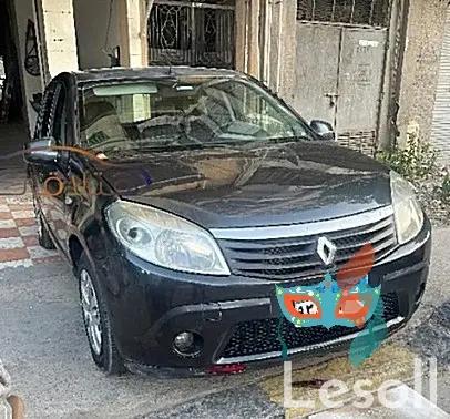 رينو سانديرو اوتوماتك مستعملة رمادي داكن موديل 2013 - الصورة الرئيسية