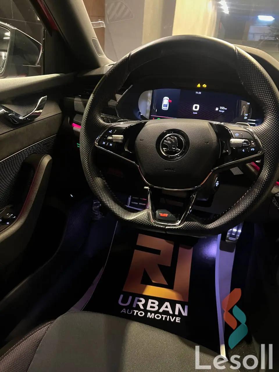 سكودا أوكتافيا أر أس اوتوماتك مستعملة أحمر موديل 2022 - كل الصور