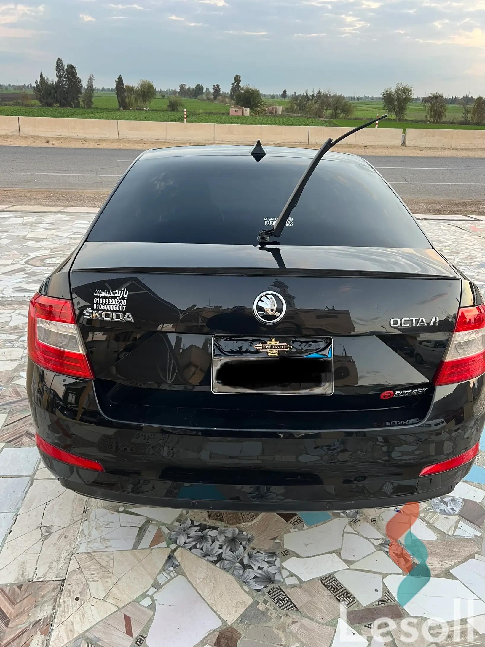 سكودا أوكتافيا اوتوماتك مستعملة أسود موديل 2015 - كل الصور