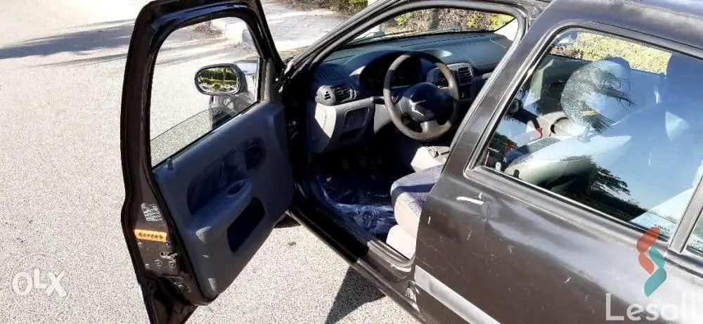 رينو كليو مانيوال مستعملة أسود موديل 2001