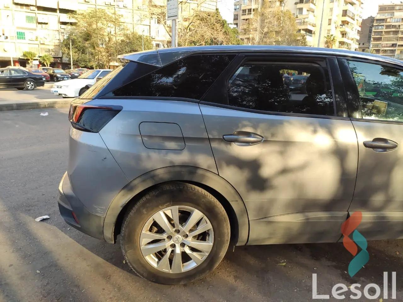 بيجو 3008 اوتوماتك مستعملة فضي موديل 2021 - صورة 4