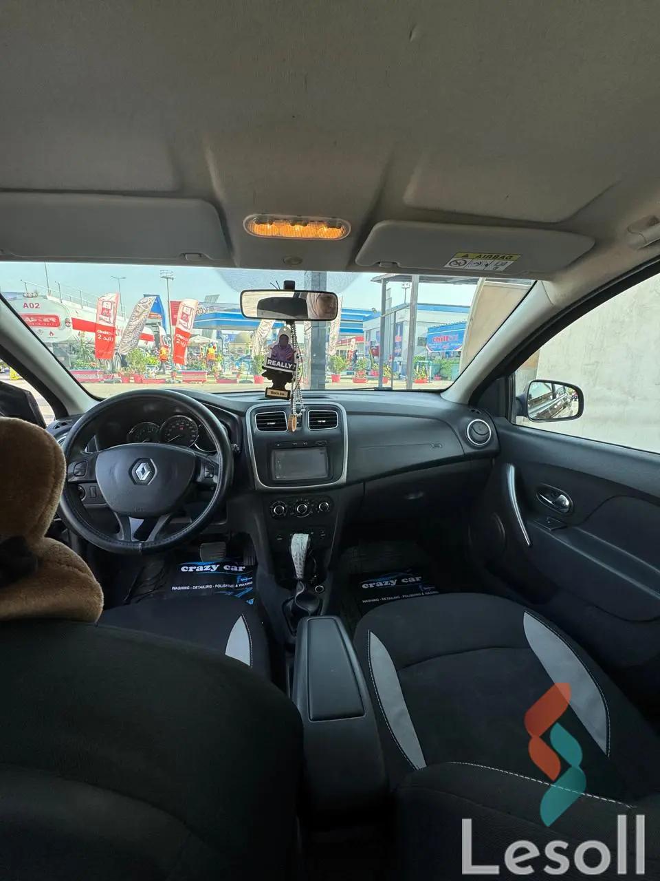 رينو سانديرو مانيوال مستعملة أسود موديل 2016 - كل الصور