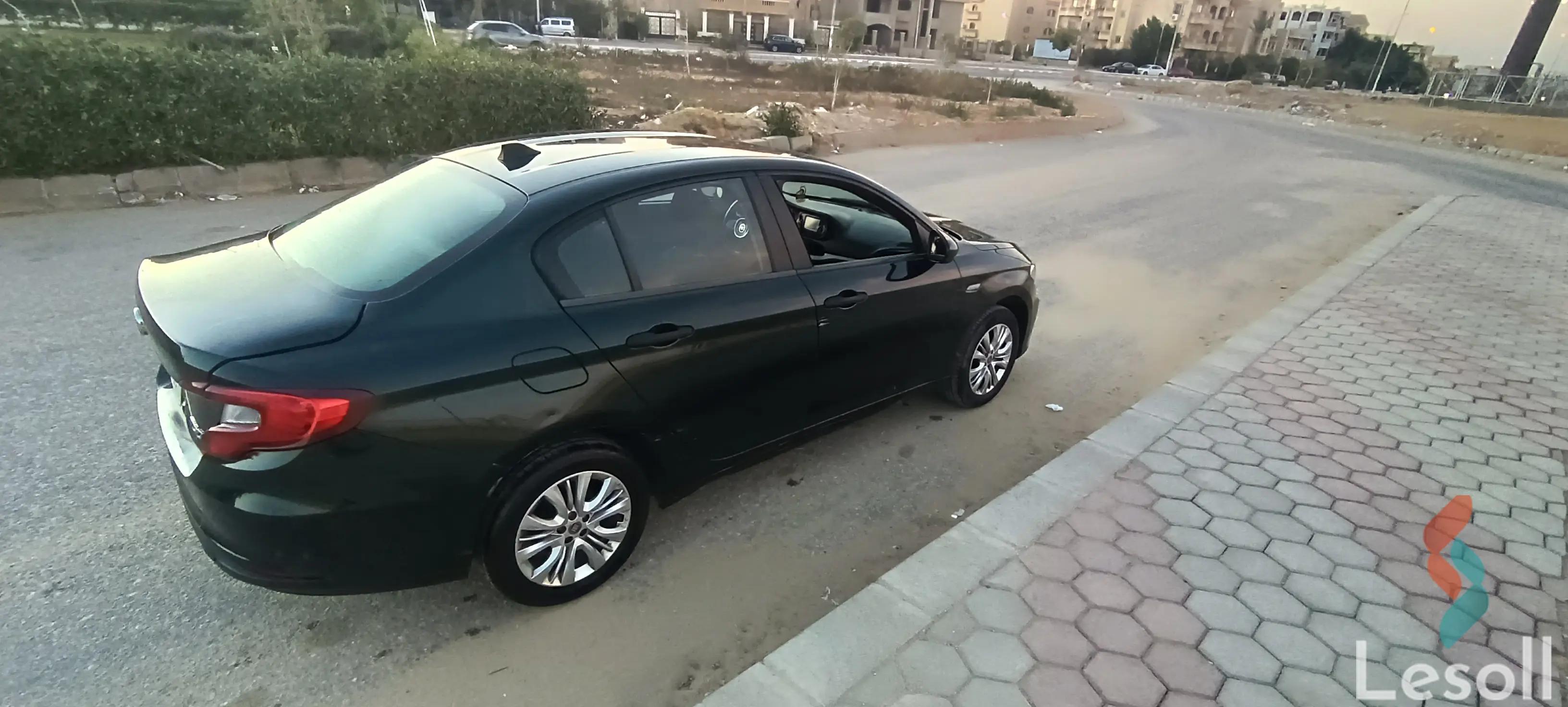 فيات فيات تيبو اوتوماتك مستعملة أخضر موديل 2021 - صورة 3