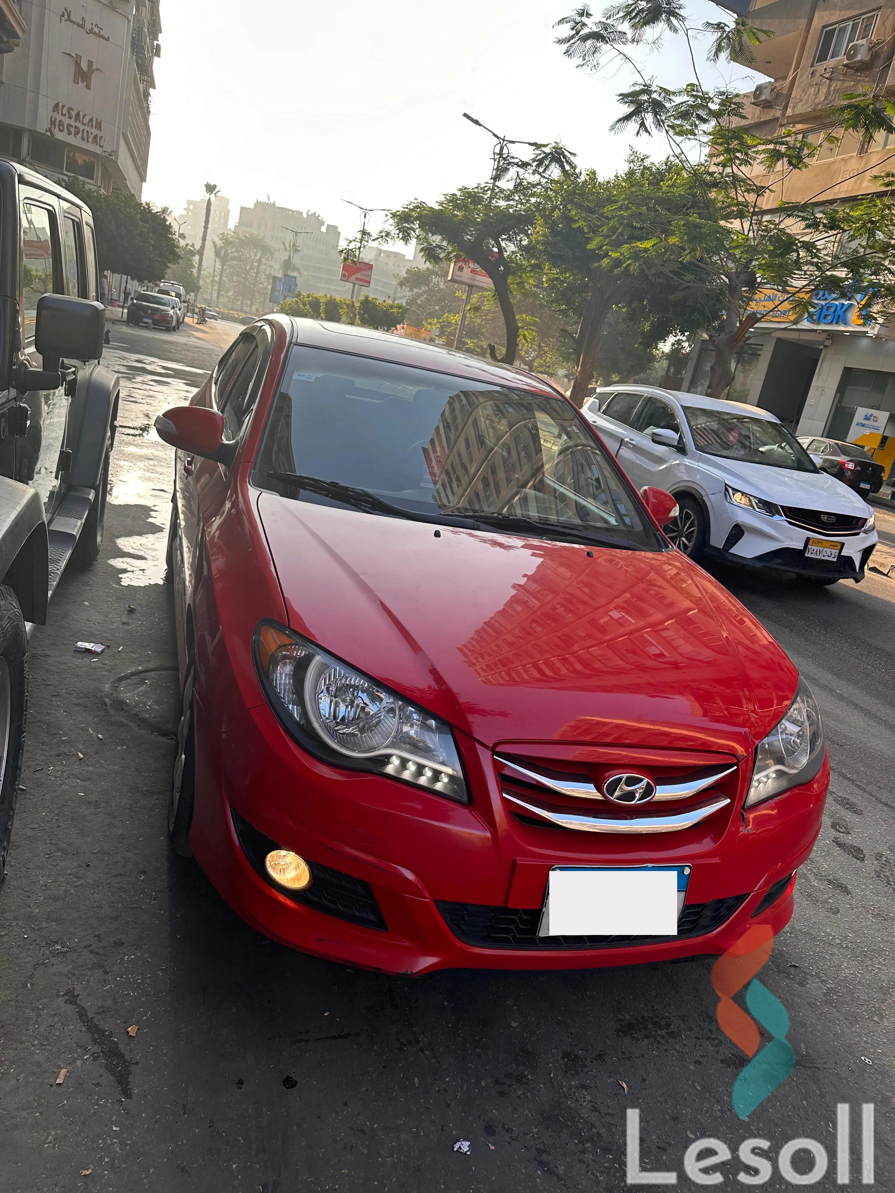 هيونداي إلنترا اوتوماتك مستعملة أحمر موديل 2022 - صورة 4