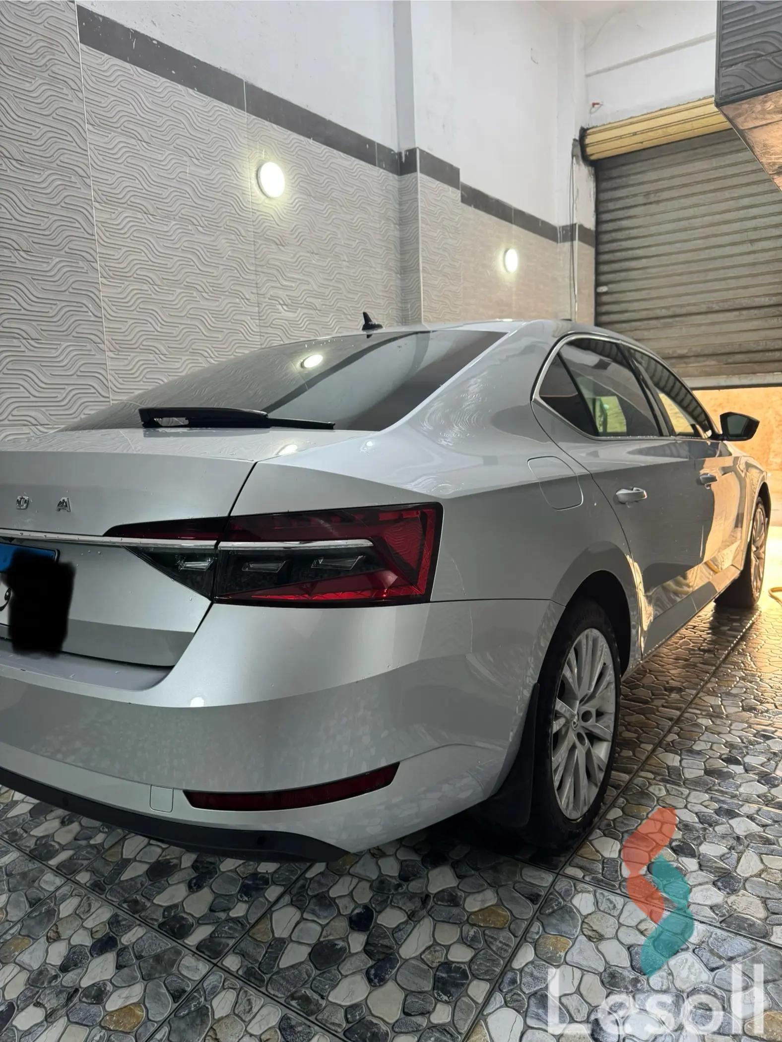 سكودا سوبيرب اوتوماتك مستعملة فضي موديل 2022 - كل الصور