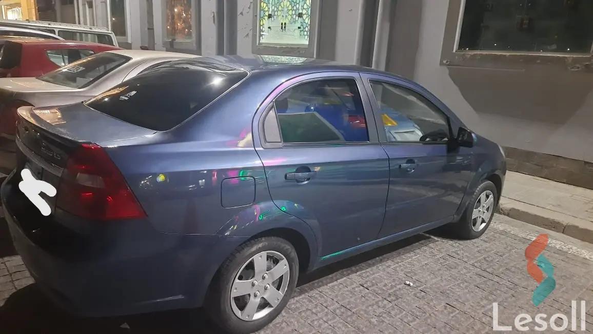 شيفروليه افيو اوتوماتك مستعملة أزرق موديل 2022 - صورة 2