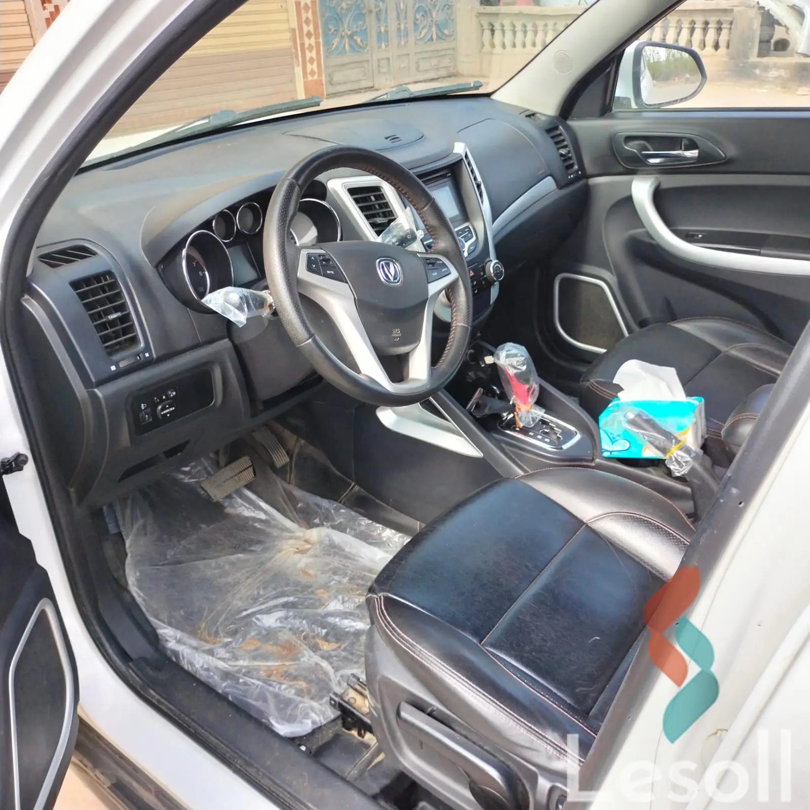 شانجان cs35 اوتوماتك مستعملة أبيض موديل 2017 - صورة 2