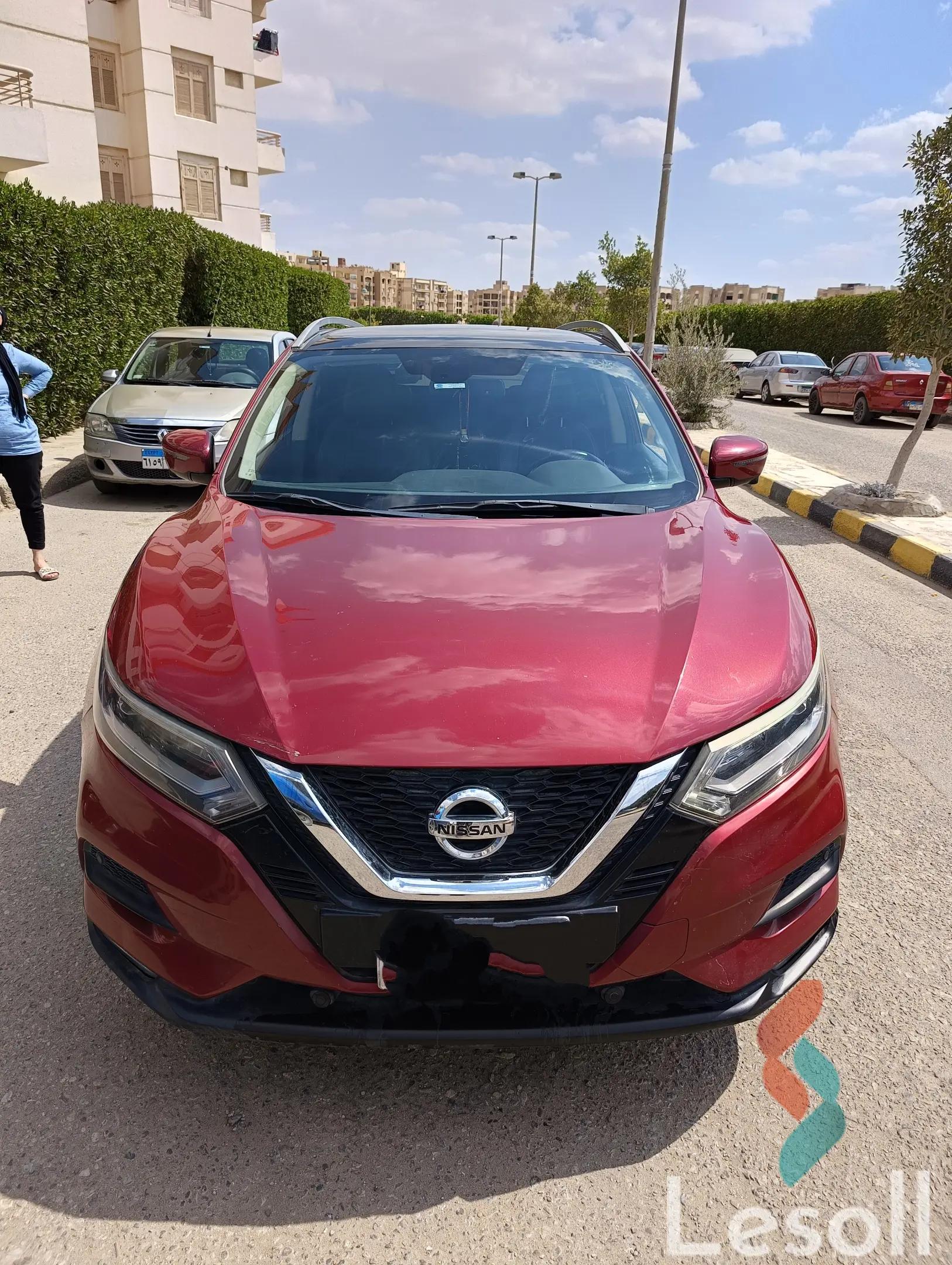 Nissan qashqai automatic used maroon model 2019 - Image 4