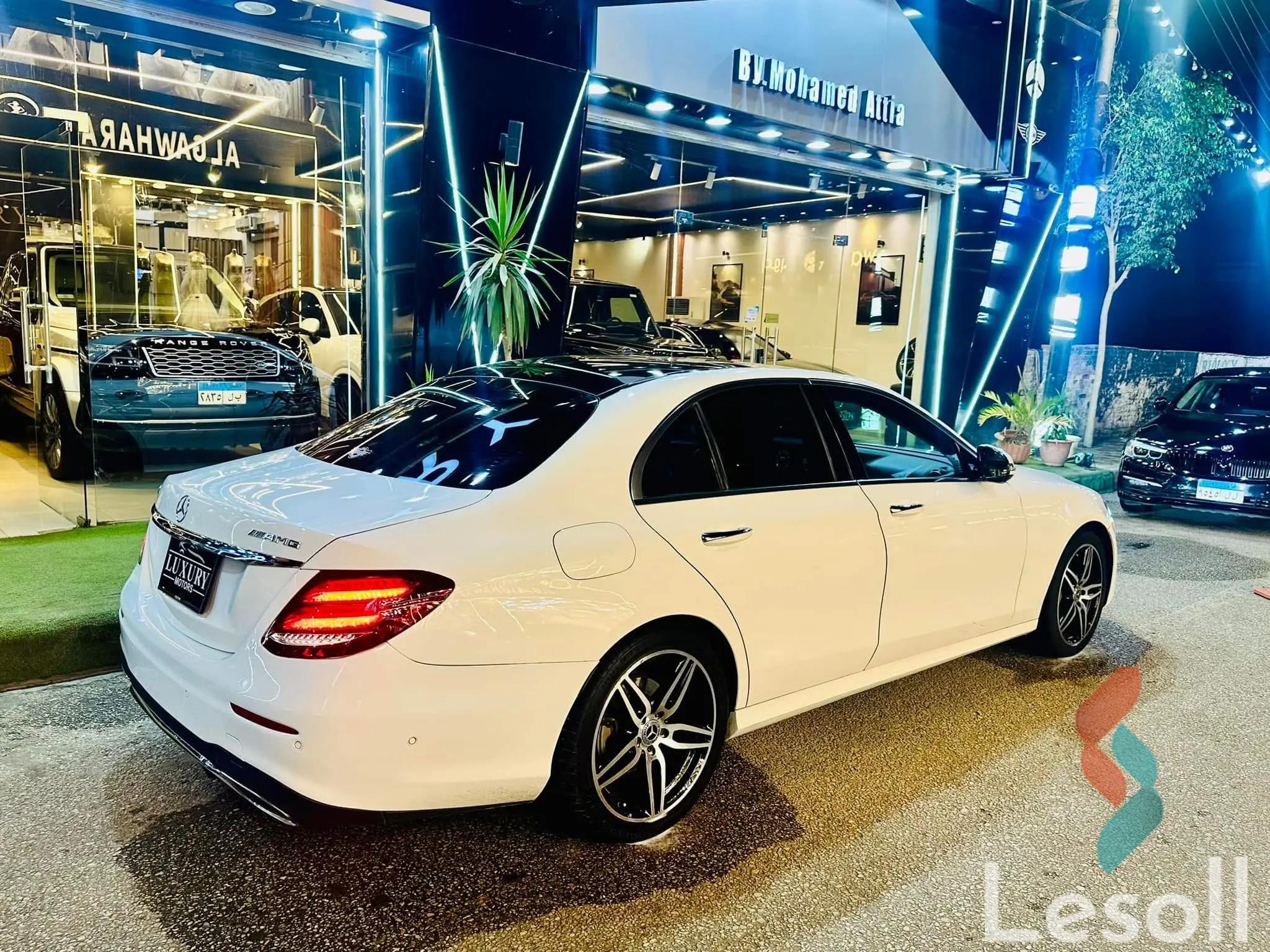 مرسيدس بنز ايه ١٨٠ اوتوماتك مستعملة أبيض موديل 2018 - كل الصور