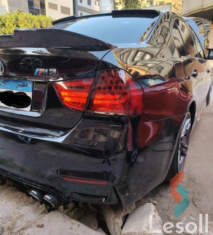 بي ام دبليو 318i اوتوماتك مستعملة أسود موديل 2011 - كل الصور