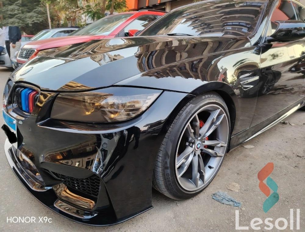 بي ام دبليو 318i اوتوماتك مستعملة أسود موديل 2011