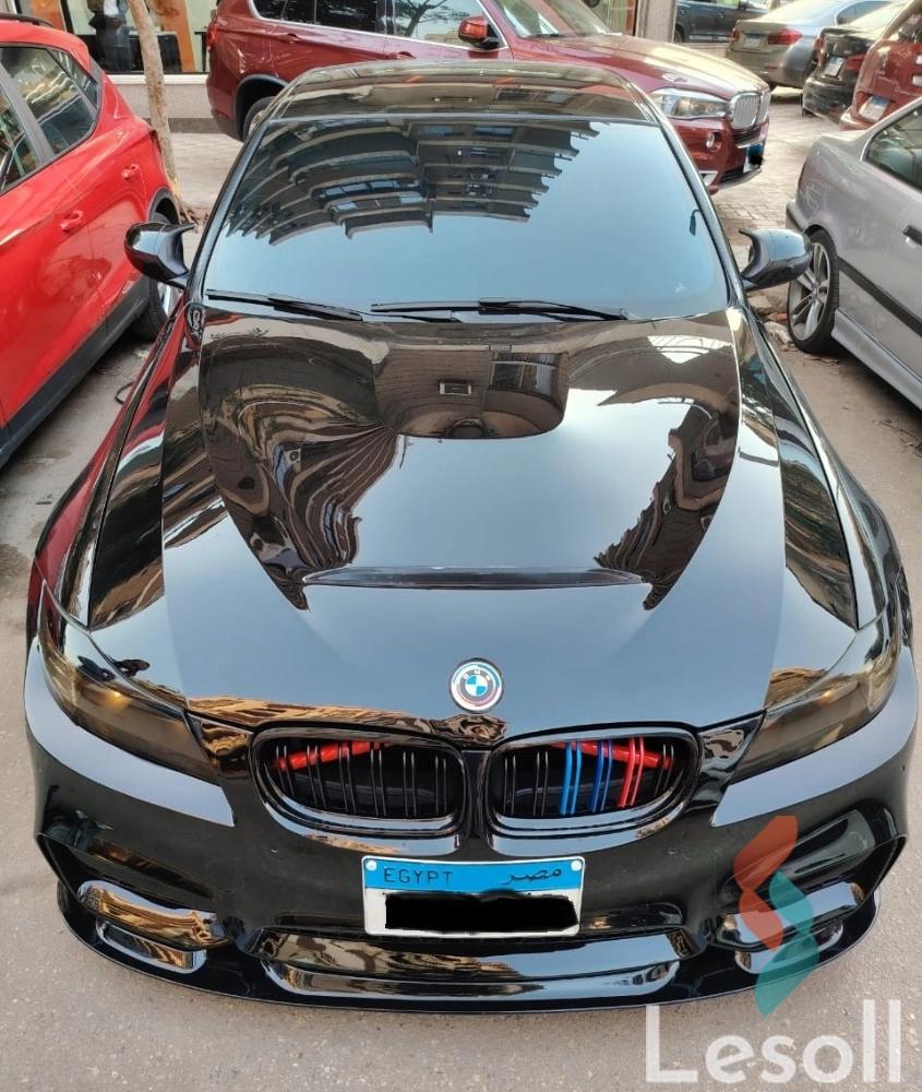 بي ام دبليو 318i اوتوماتك مستعملة أسود موديل 2011