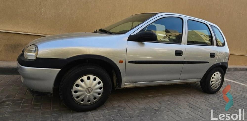 أوبل كورسا مانيوال مستعملة فضي موديل 1999