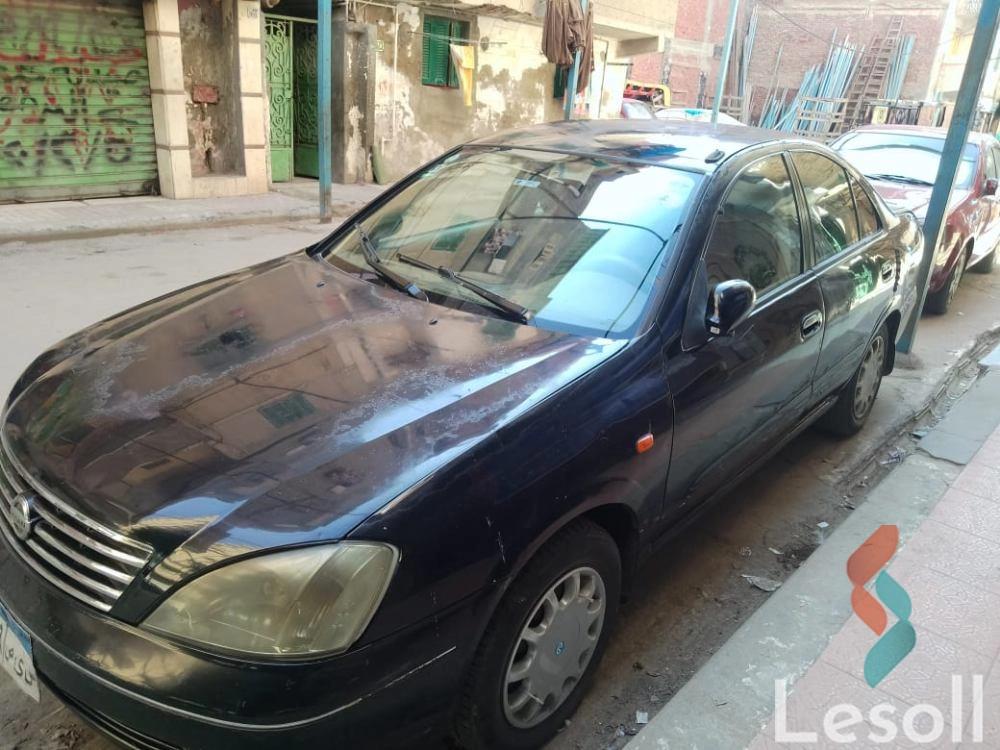 نيسان صني مانيوال مستعملة أسود موديل 2010