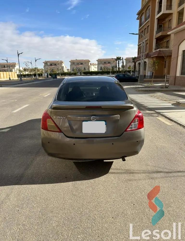نيسان صني اوتوماتك مستعملة برونزي موديل 2014 - صورة 3