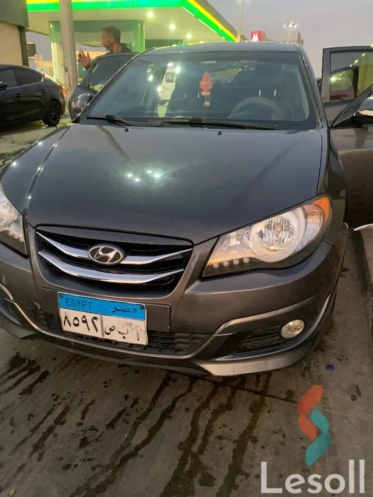 هيونداي إلنترا اوتوماتك مستعملة فضي موديل 2020 - صورة 4