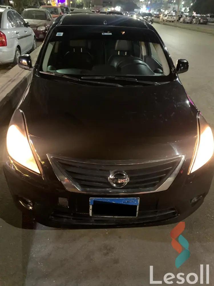 نيسان صني اوتوماتك مستعملة أسود موديل 2013 - صورة 4