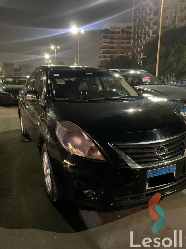 نيسان صني اوتوماتك مستعملة أسود موديل 2013 - صورة 3