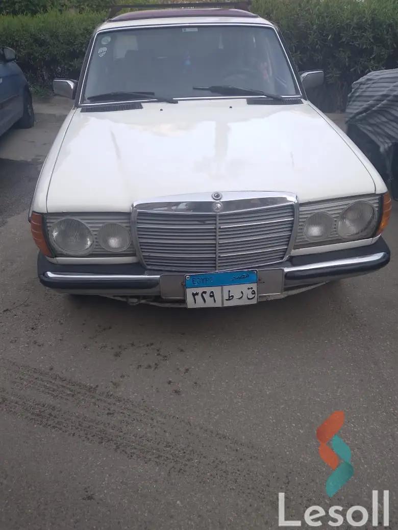 مرسيدس بنز ٢٠٠ سي مانيوال مستعملة أبيض موديل 1978