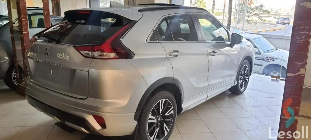 ميتسوبيشي إكليبس كروس اوتوماتك مستعملة فضي موديل 2024