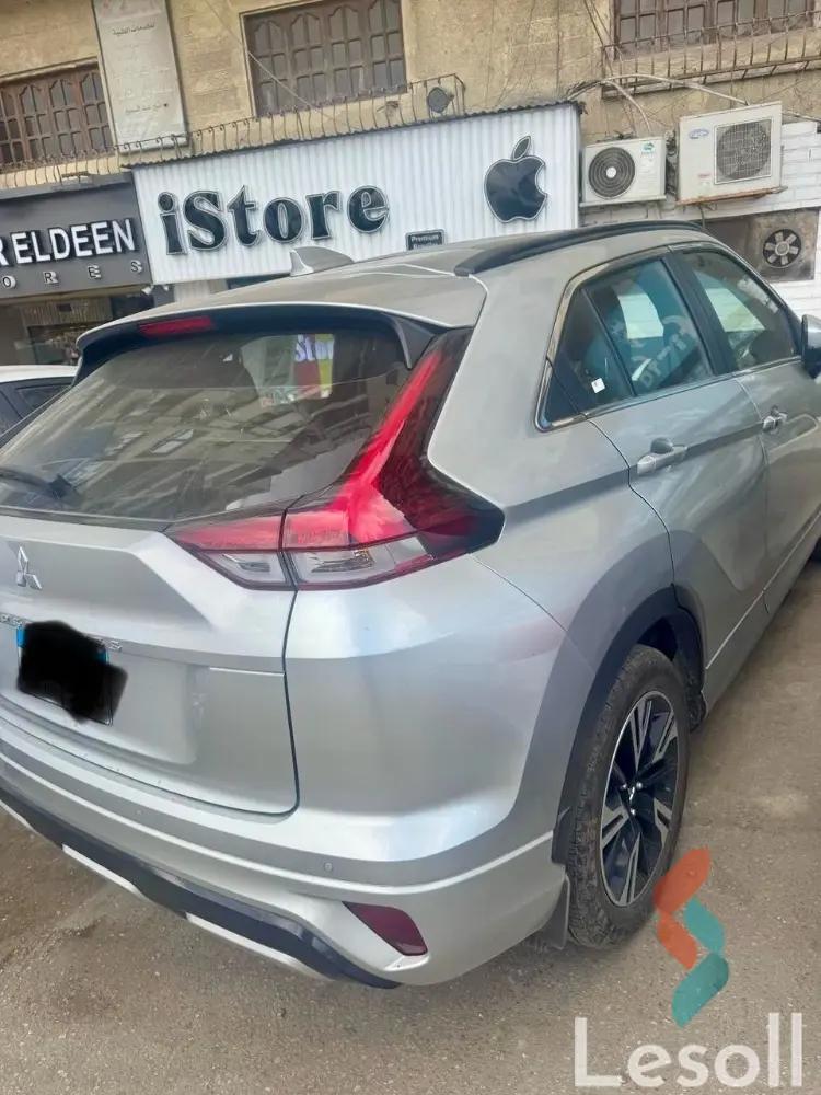 ميتسوبيشي إكليبس كروس اوتوماتك مستعملة فضي موديل 2024 - كل الصور